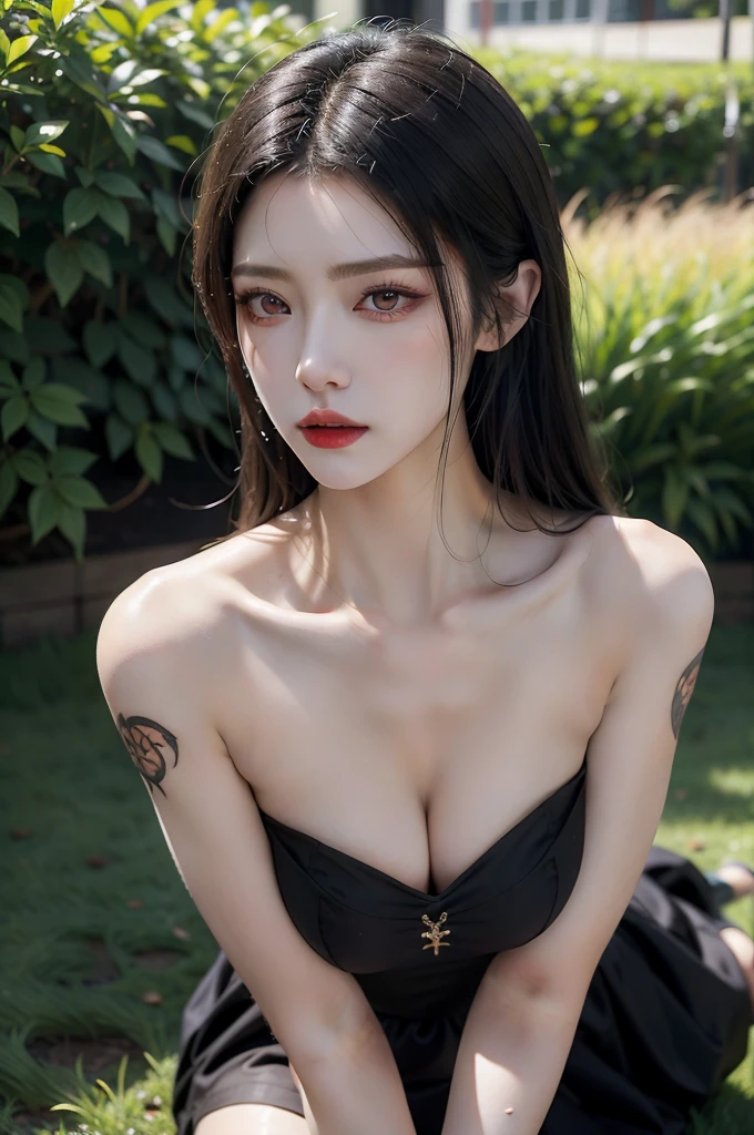 cropped shoulders，stocklings，Full body photo，overhead photography，8k ultra high definition，detail real，Master level，lipsticks，with fair skin，Yellow hair，Get wet，on a grassy field，Painted eye shadow，Tattooed with