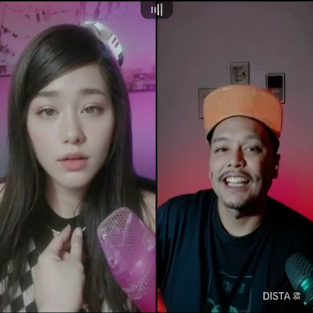 A beautiful girl with long hair, wearing a cyberpunk-style hat, in a dystopian city scene, (best quality,4k,8k,highres,masterpiece:1.2),ultra-detailed,(realistic,photorealistic,photo-realistic:1.37),HDR,UHD,studio lighting,extreme detail description,professional,vivid colors,bokeh,city hunter,queen seon,king of down,town,handsome,cyber crime,linux