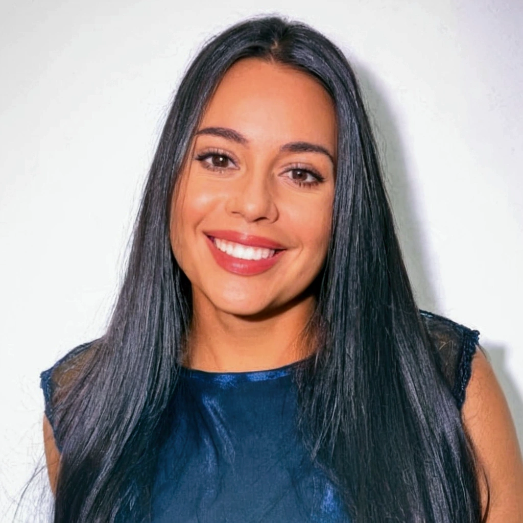smiling woman with long golden hair and blue blouse, alanis guillen, violet myers, headshot, foto de perfil com headshot, magnetic years, photo of young man, young woman with long golden hair, headshotgraph, lorena avarez, woman with long black hair, taken at the beginning of 2020