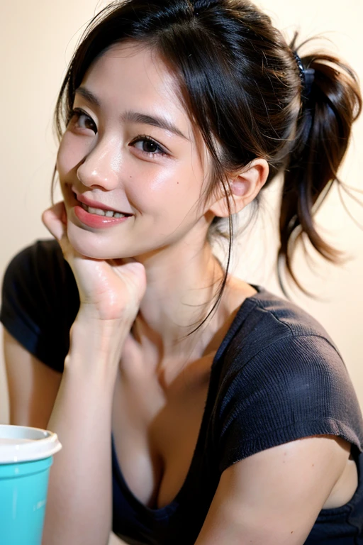 Comic Girl，Smile，Head down and side face