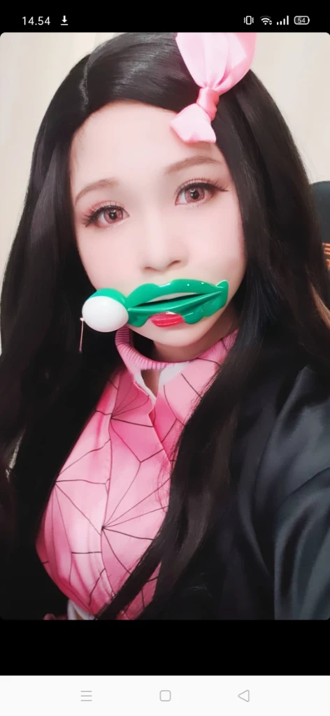 Mouth,chubby cheek