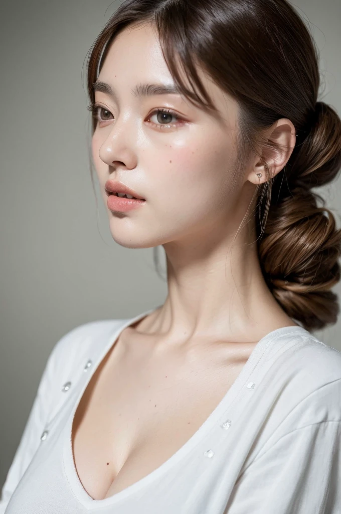 ((Highest quality, 8k, masterpiece :1.3)), One girl, Beautiful woman with slim abdominal muscles :1.3, (Random Hairstyles, Huge breasts :1.2), Casual clothing :1.2, indoor, Highly detailed face, Fine grain, double eyelid、Japanese women