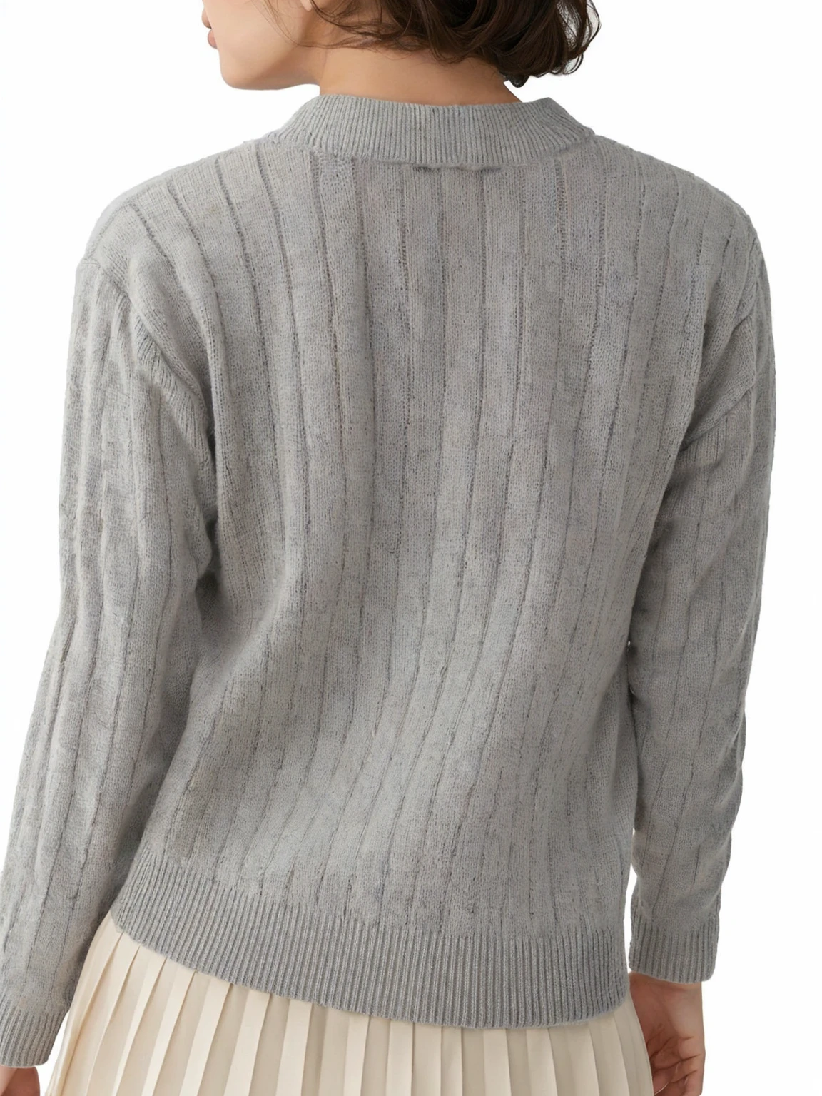 Close-up of a woman wearing a gray sweater and pleated skirt, photographed From the back, seen From the back, Rear view, From the back拍摄, shot From the back, From the back, Rear view, Close-up shot behind, Medium shot from behind, Over the Shoulder View, Rear view, Rear view also, unbelievably realistic