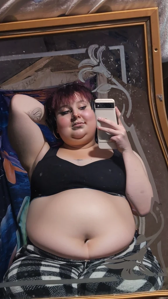 Chubby cheeks, fat face, double chin, fat neck, obese, fat