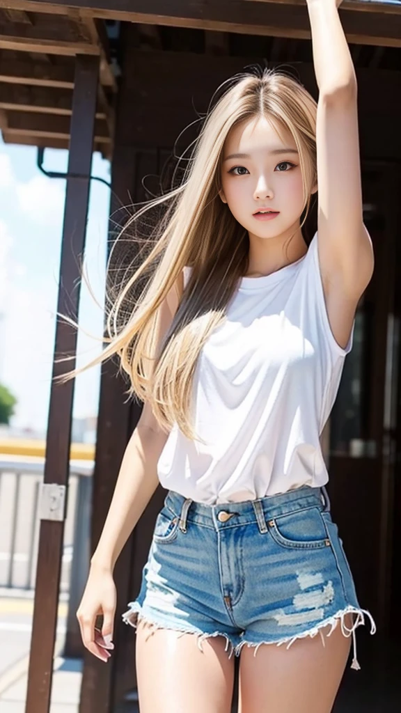 Sexy Big 、Sexy cute looks and cute 15 year old beautiful girl, beautiful and sexy face、A strong wind blows my hair in front of my face、length, Metallic Blonde Hair、Straight Long Hair、beautiful, Cute and sexy eyes、Shorts