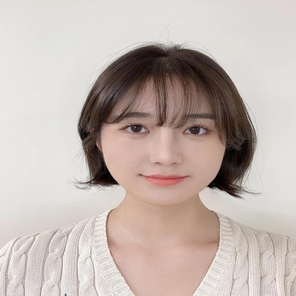 Best Quality, 8k, Masterpiece, (Portrait: 1.3), (photo realistic:1.4), (hyper realistic:1.4), Sharp Focus, looking at viewer, (smoother lighting:1.1), (increase cinematic lighting quality:0.9), realistic lighting, backlighting, light on face, ray trace, (brightening light:1.2), (Increase quality:1.4), sharp detail, (best quality real texture skin:1.4), finely detailed eyes, black_eyes, finely detailed face, 25 year old Korean woman
