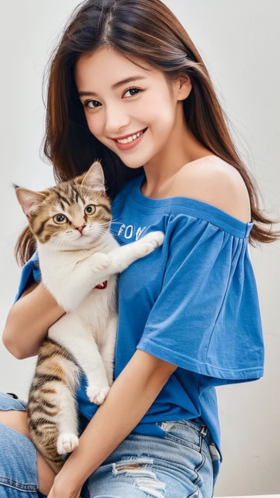 Redrawing Smiling Face Off-the-shoulder T-shirt Holding a Kitten

