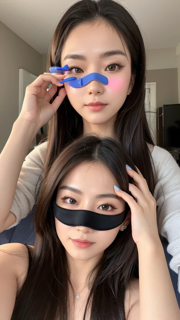 I use the La Luna cordless rechargeable eye massager and air eye mask for a good night's sleep.。