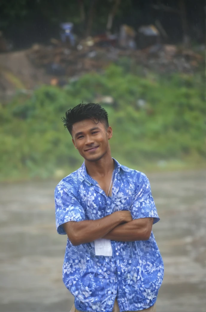 realist:1.3,( fotorrealist, 8k, RAW Photos, Premium quality, Masterpiece, epic lighting. close up, Centered image), (foreground),((1 beautiful man beautiful smile, self-confident well-formed muscles, Post Apocalyptic, Guerrero, Perfectly detailed face and body, (foreground), rainy scene, poor lighting due to rain,(( face and body wet from the rain:1.5)),lightning lighting, dynamic pose, beautiful and detailed hair, Leather Clothes)), ((Imaginative scene)),((perfect, meticulously detailed.:1.3)), ((full shot: 1.4)), ((best quality )), ((masterpiece)), 3D, (hyper detailed: 1.3), ((Epic Scenery: 1.3)), ((night background: 1.3 ))), (((night:1.2))), ( Photorealistic: 1.4), ((Front camera)),( (Low-light night cinematic lighting: 1.2)). 32