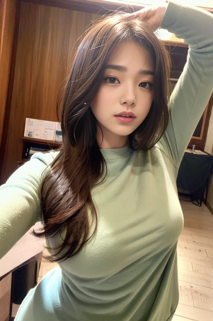 (top-quality、8k、32K、​masterpiece、nffsw:1.5)、Attractive Japanese Woman Pictures、1 girl in、(Colossal tits:1.2)、(longwavy hair)、abdominals、perfect bodies、hyperdetailed face、Detailed lips、finely eye、double eyelid、s Pajamas、on the beds、(Enchanting)、((agitation:1.5))、(a blond)、Plump body、Looking at the camera、big butts、garterbelts、Fleece underwear、Raking up hair