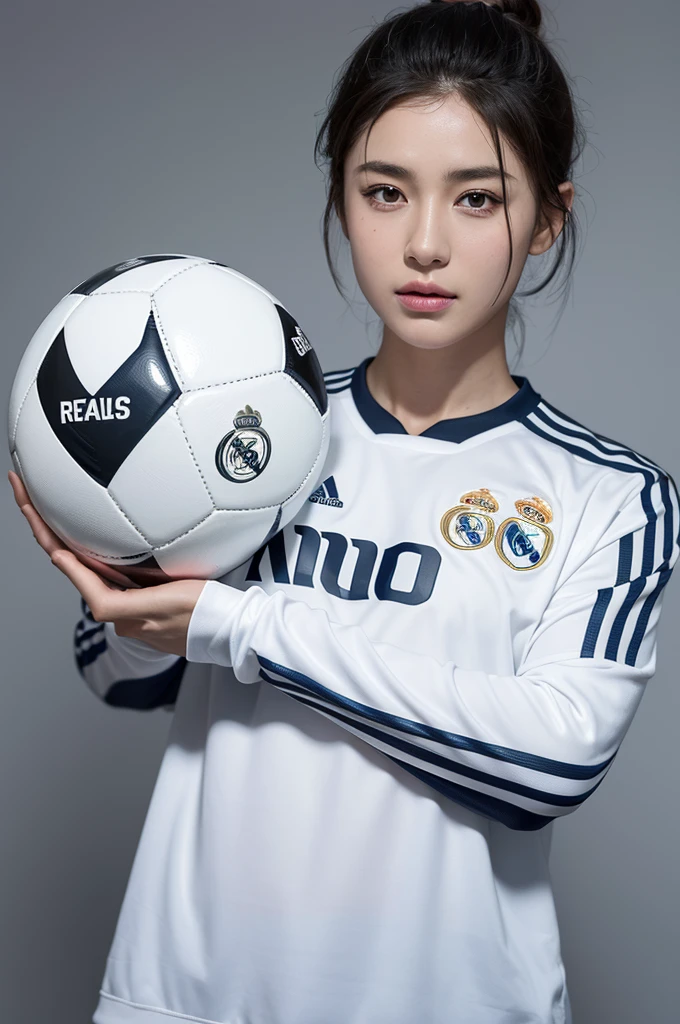 {{{Real Madrid}}}, light, {{Adidas soccer jersey on white background}}, {{{best quality}}}, {{{realistic}}}, {{{Detailed facial description}}}, realistic 눈동자, {{handsome western man}}, realistic 유니폼 주름, holding a soccer ball, {{{Real Madrid}}}, {{{soccer stadium}}}, Sponsor&#39;s name is Fly Emirates