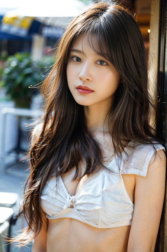 (8K、Raw photography、top-quality、​masterpiece:1.2)、(realisitic、Photorealsitic:1.37)、ultra-detailliert、超A high resolution、女の子1人、see the beholder、beautifull detailed face、A smile、Constriction、(Slim waist) :1.3)、Beautiful detailed skin、Skin Texture、Floating hair、Professional Lighting、Whole human body、Longhaire、a blond、Bob Hair、white swimwear、b cup breasts、de pele branca、Lace Material