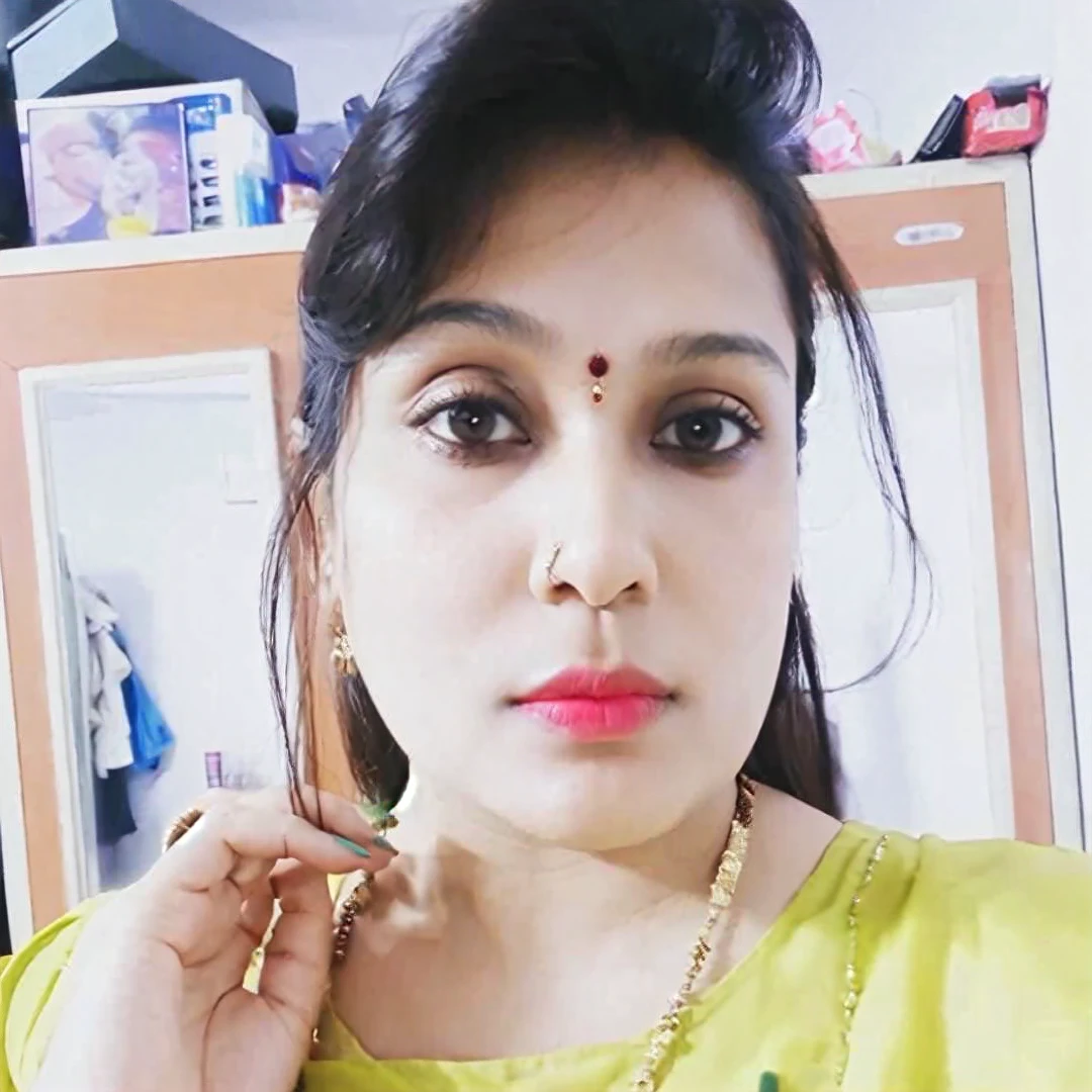 ((best quality)), ((masterpiece)), (detailed), Beautiful indian woman, thin saree,