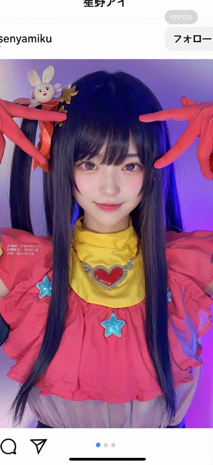 (Highest quality、8k、32K、masterpiece、)、Beautiful Japanese Women Photos、Super Short Hair、Cowboy Shot、shirt、Boyish、OK、young、Sunburned skin、、Large 、Detailed face、Detailed eyes、Take a selfie in a café、Selfie with smartphone、Open your mouth、Santa Cosplay、Toothy smile
