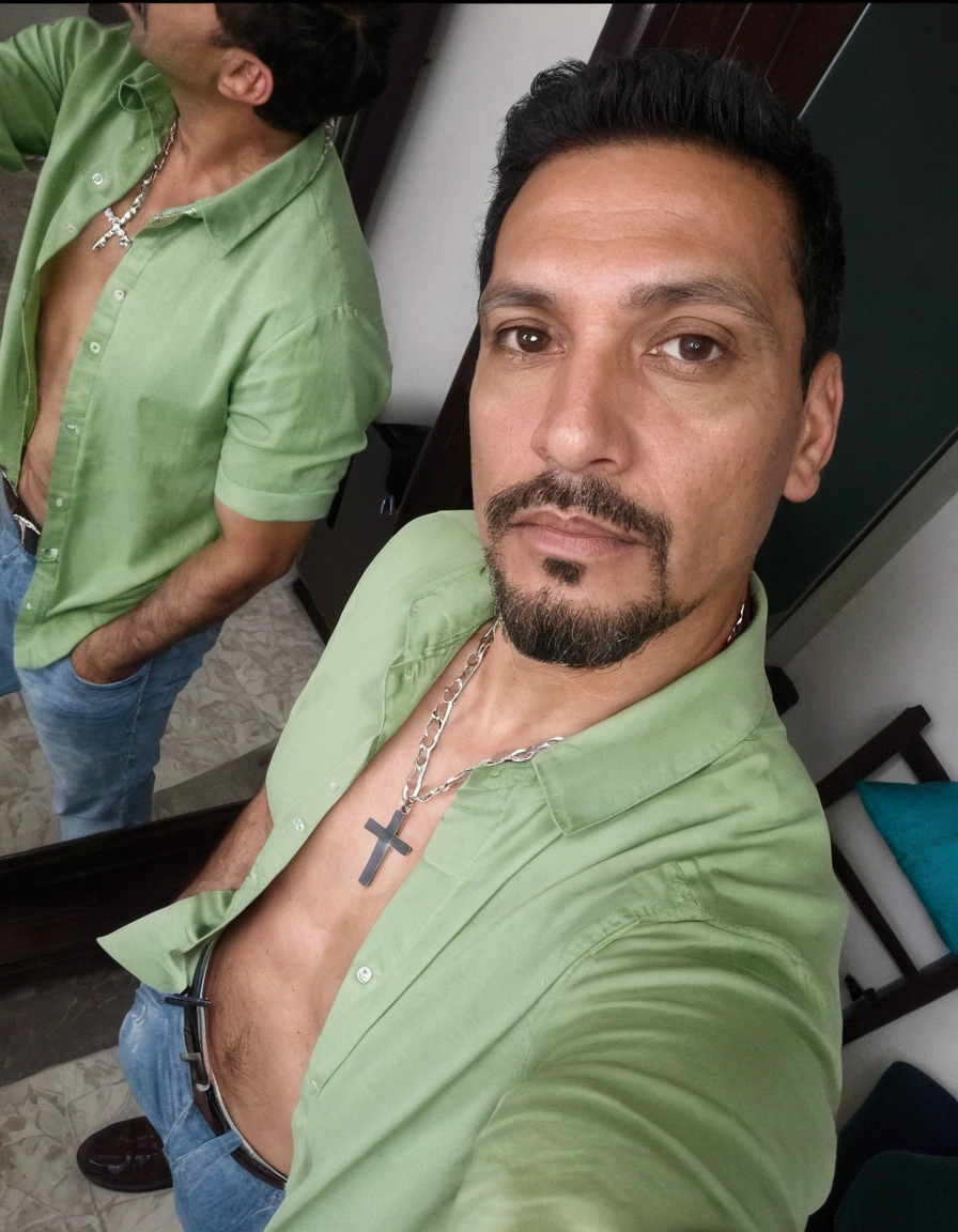 There's a man who's taking a selfie in the mirror, green shirt!!, homens de 40 year old, (40 year old), caio santos, André Rios, green shirt aberta!, very low quality image, around 40 years old, he is about 40 years old, ele tem cerca de 40 year old, david rios ferreira, silver chain on chest with crucifix 