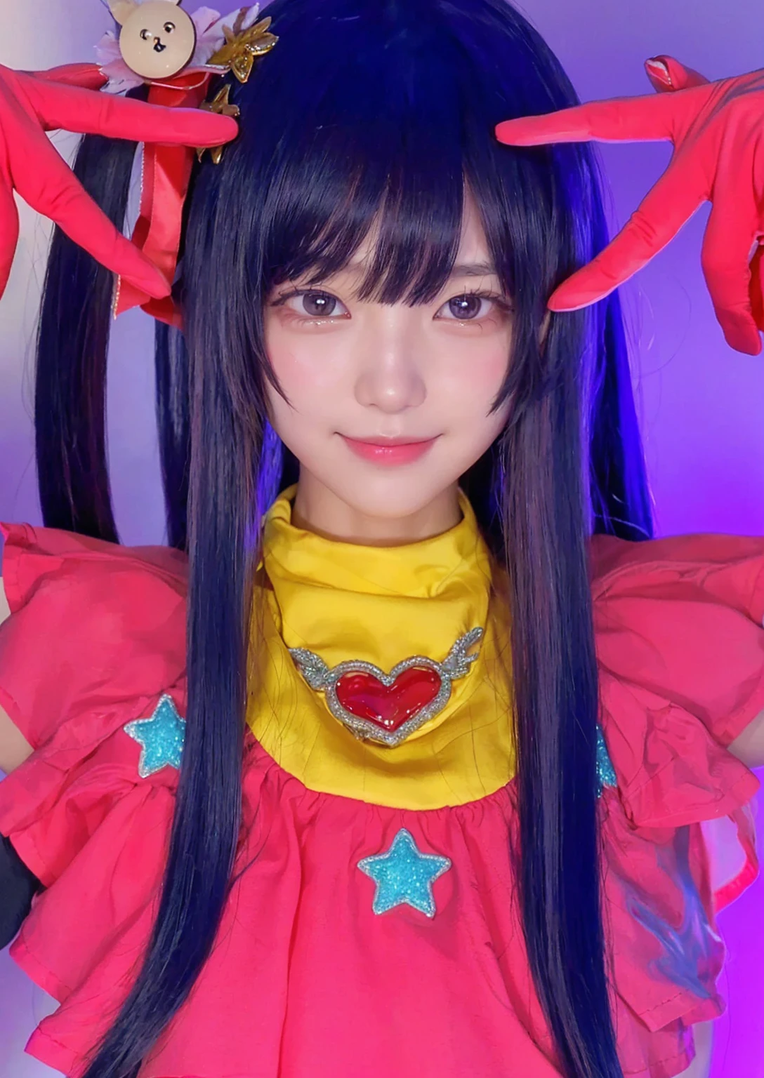 (Highest quality、8k、32k、masterpiece、Hmm:1.2)、Beautiful Japanese Women Photos、Super Short Hair、Cowboy Shot、shirt、Looking at the audience、Boyish、OK、young、Sunburned skin、Big smile、、Large Breasts、Detailed face、Detailed eyes、Take a selfie in a café、Selfie with smartphone、Open your mouth、