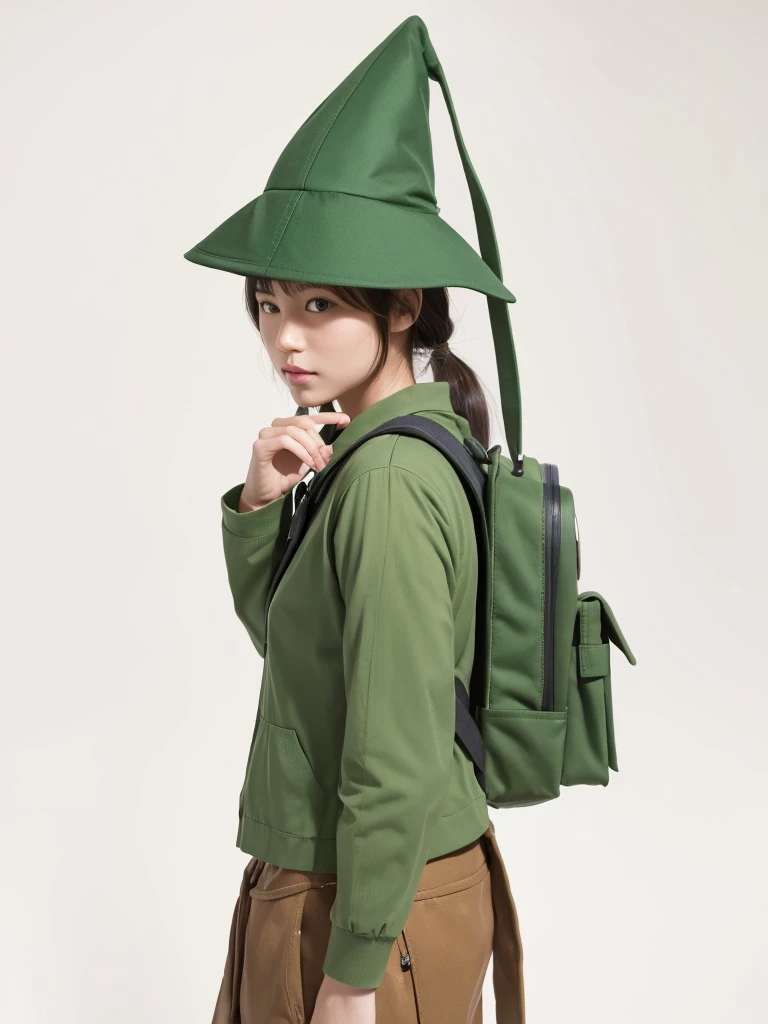 Green tricorn hat、Green clothes、Add a backpack pipe to the back