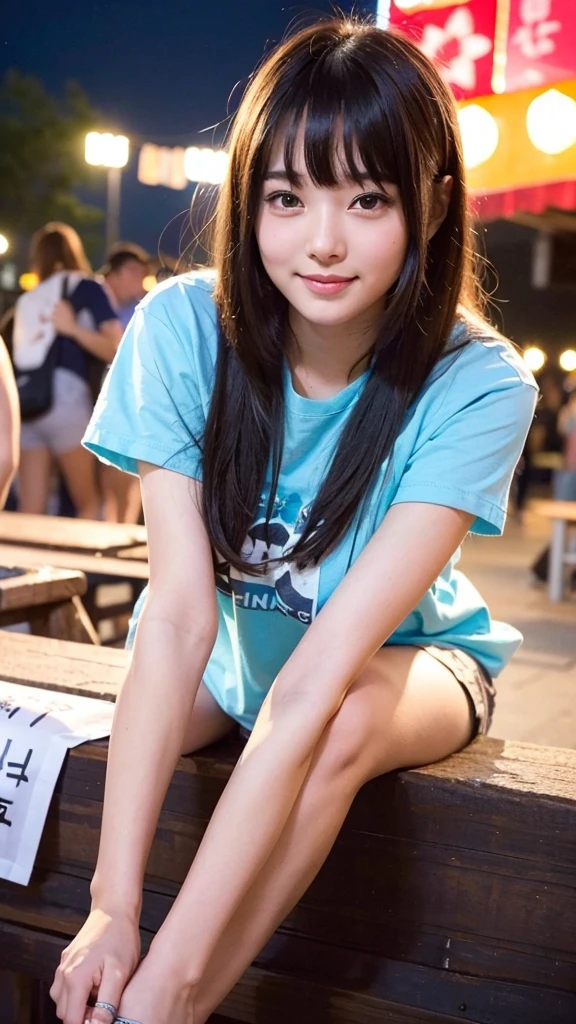 Beauty、Cute person、beautiful、Young face、Detailed face、Summer festival、Festivals、night、Lined with food stalls、Has bangs、T-Shirts、Leaning forward、whole body
