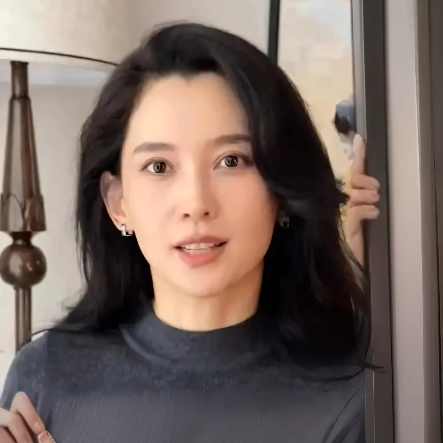 A man in a grey sweater、Close-up of lady with long black hair, Li Bingbing, Song Hye Kyo, open, lulu chen, Korean Artist, yun ling, xintong chen, Chengyou Liu, yanjun chengt, July ban, Gemma Chan, Xianxia, Karena Lam, wenfei ye, Korean actress