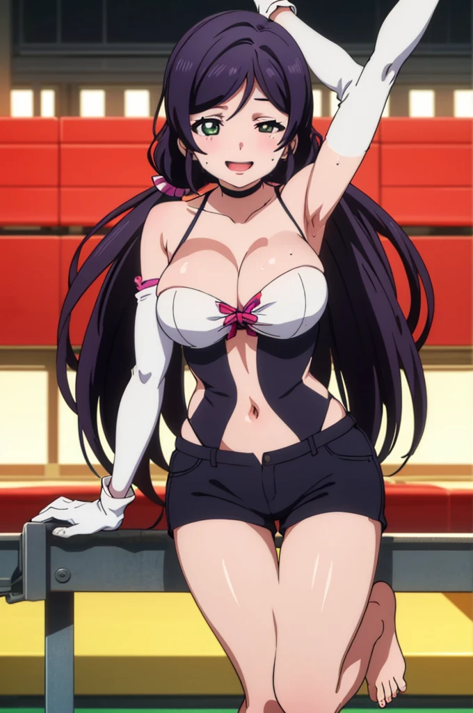 (masterpiece, Highest quality), One girl, Nozomi Tojo,Nozomi,Huge breasts,sexy ,,sweating,No sleeve,The audience watching,smile,,,barefoot,high-waisted shorts,Thigh Gap,Black gloves,Ecstasy face,Close one eye