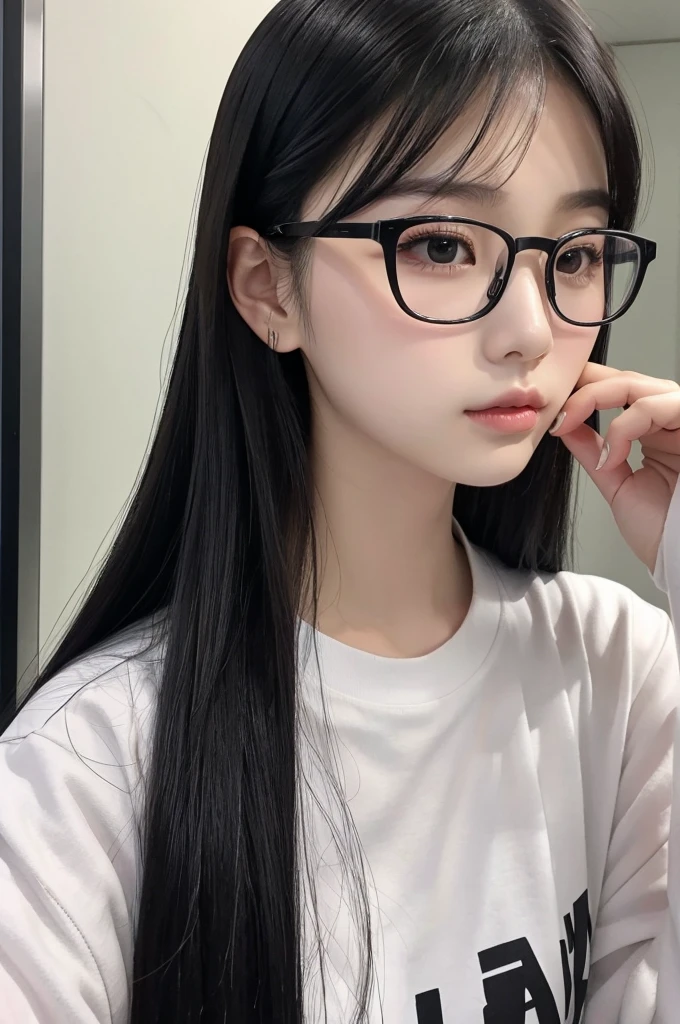 勉強している韓国系Beauty。G Cup。Wearing black glasses。Long black hair。Beauty