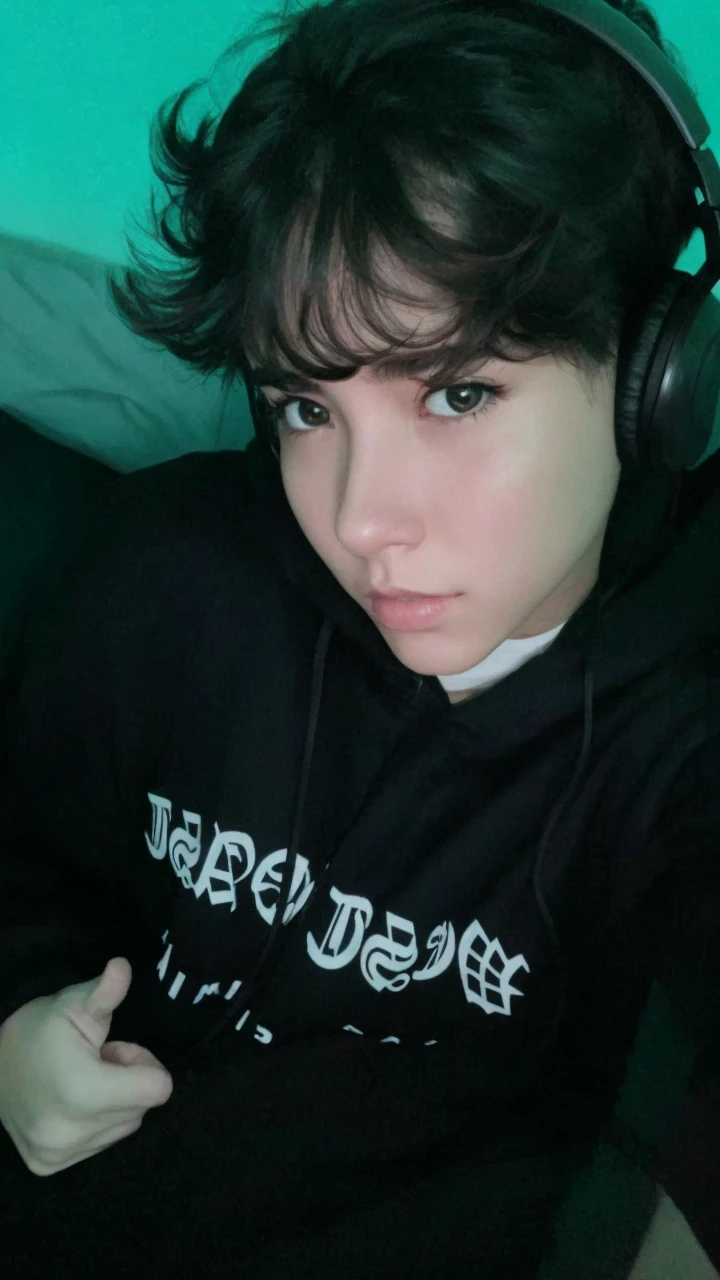 masc girl, earphone, lesbian, Woman