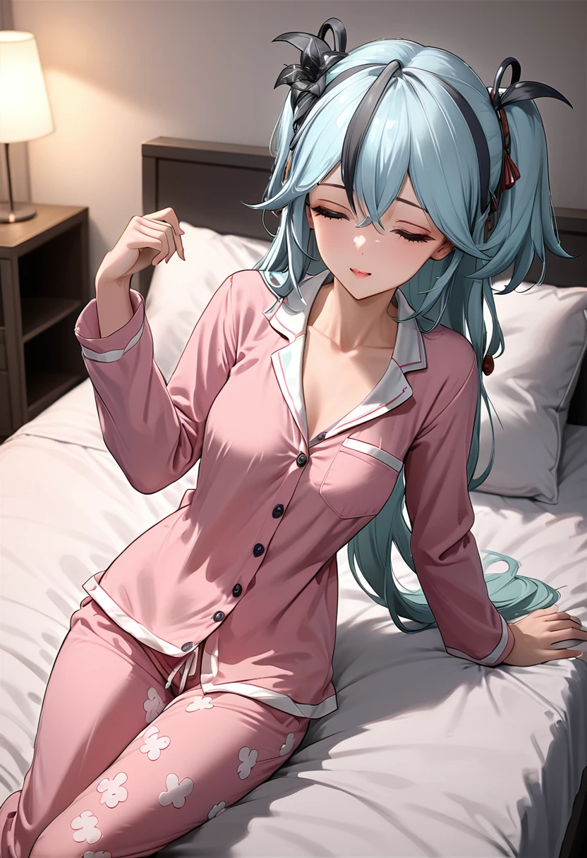 Sexy in pajamas ready to sleep, very sensual, unique with an incredible look at her apartment