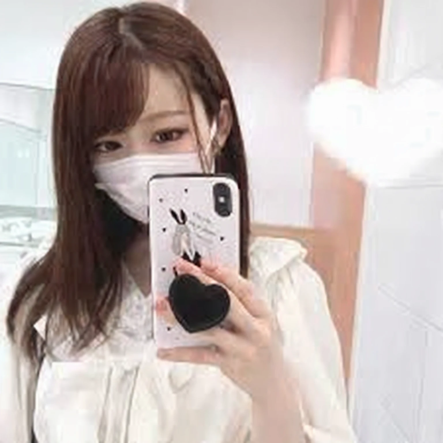 白いシャツとWear a maskして自撮りをする女性, A, Ka, Sa, Ta, Na, Ha, On , Ulzzang, sakimichan, Wear a mask, The mask covers her entire face, No mask, 🔞🤡, A surgical mask to cover the mouth, 8k)), 🪔 🎨;🌞🌄