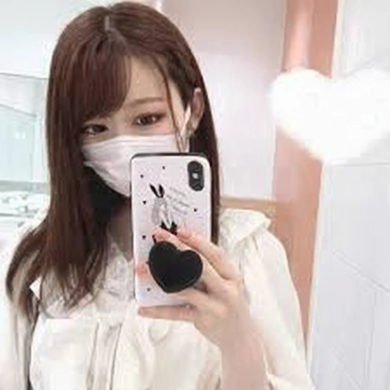 白いシャツとWear a maskして自撮りをする女性, A, Ka, Sa, Ta, Na, Ha, On , Ulzzang, sakimichan, Wear a mask, The mask covers her entire face, No mask, 🔞🤡, A surgical mask to cover the mouth, 8k)), 🪔 🎨;🌞🌄