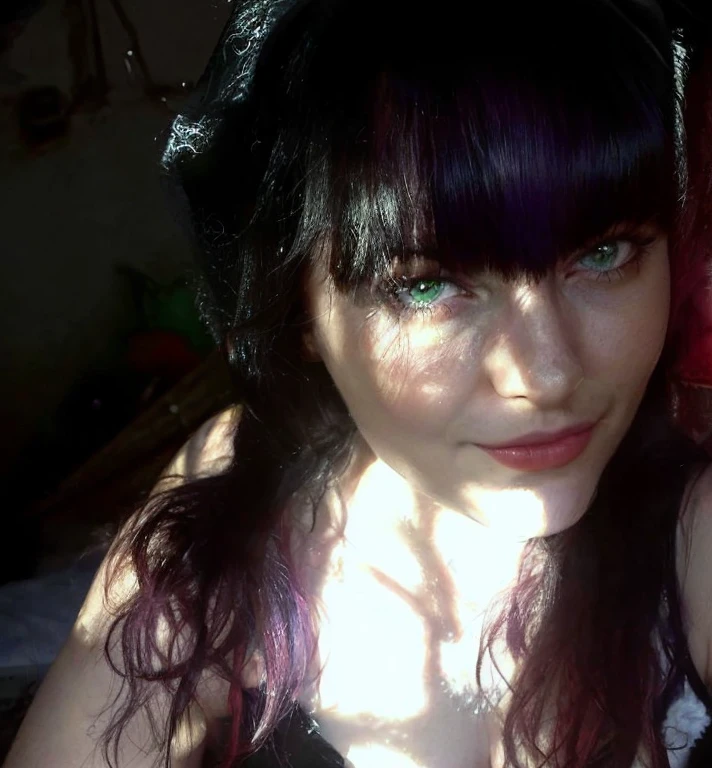 cristiaaot, 1 girl alone, betty page, parts, sexy, fringe, green eyes, black fur, only, nun, latex red, Hot,