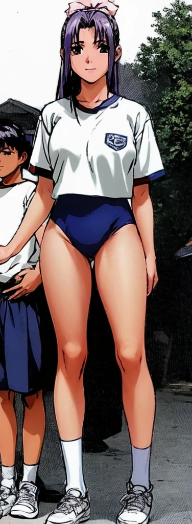 Momoko Koigakubo, a tall girl with beautiful legs, is standing with a smile on her face in a white gym uniform and light navy blue bloomers that look like panties.。Momoko Koigakubo is holding a young boy wearing a tracksuit。