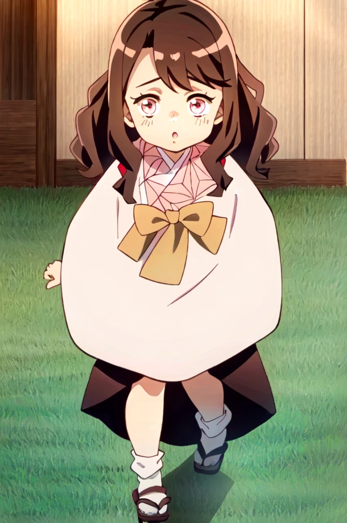 White girl, curly hair,小柄,brown with pink highlights, haori rosa bebe, 独奏.