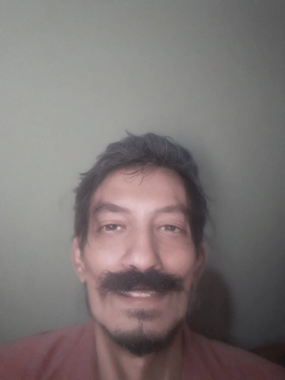 Slim and tall man 41 years old, short mustache and goatee 