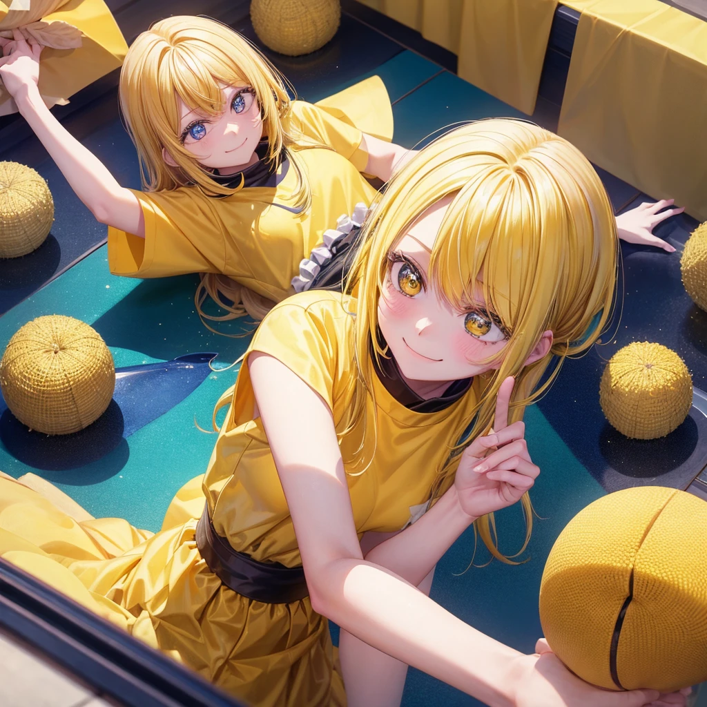 A clumsy, yellow-haired girl wearing yellow clothes。Looking at the camera and smiling shyly。