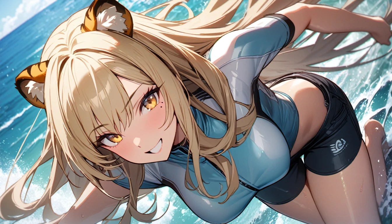 1girl、(((best quality)), ((masterpiece)), (details), masterpiece, best quality, high quality, ulutra detailed, perfect face, ((1girl, blond eyes, tiger ears: 1.3 blond long hair: 2.5,Mole under left eye:2.0))、Shiny Hair、Glowing Skin、Lustful look、ride a water bike、Sense of presence、smile、Rash guard、Shorts swimsuit、Ocean、Ocean上、