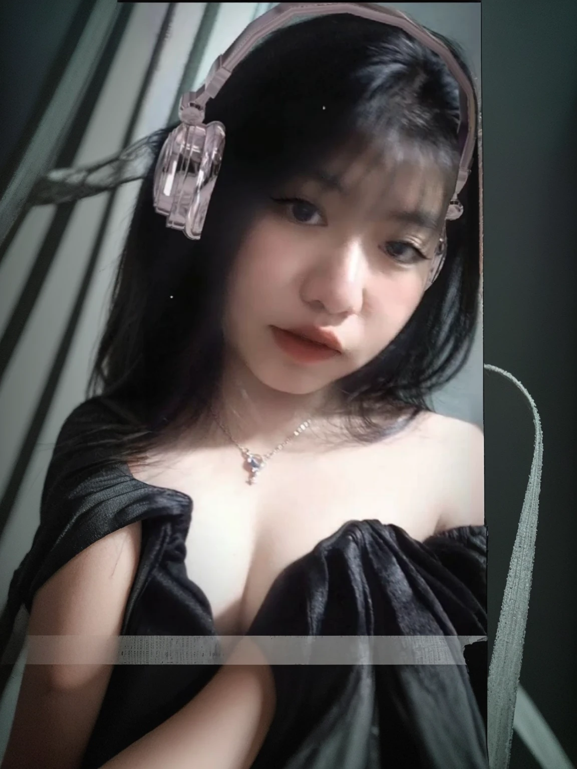 ((masterpiece)), (((best quality))), ((extremely detailed)), colorful, hdr, 1girl, solo, upper body, grey hair,green eye, luotianyi (xiachong),xiachong, black dress,