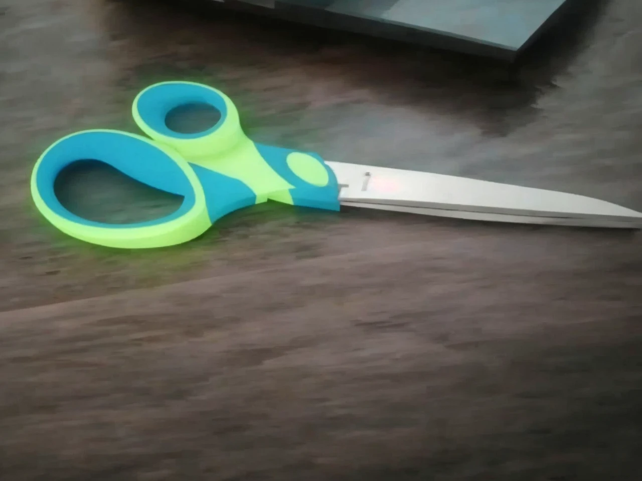 A cyberpunk building that looks like a scissor 