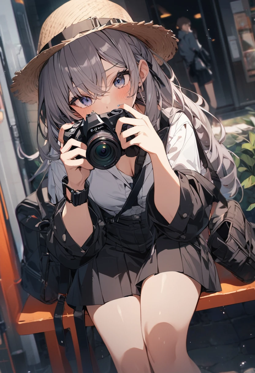 Holding a SLR camera、Black and white cow、Human body