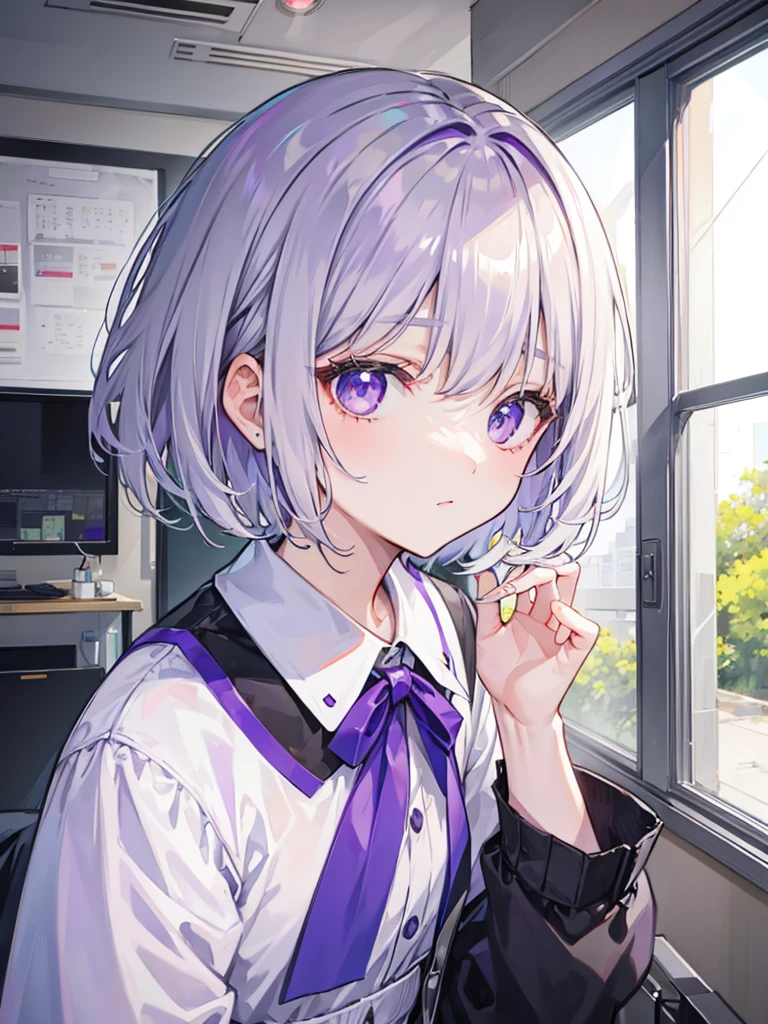 Short Hair、Gray Hair、the ends of the hair are purple