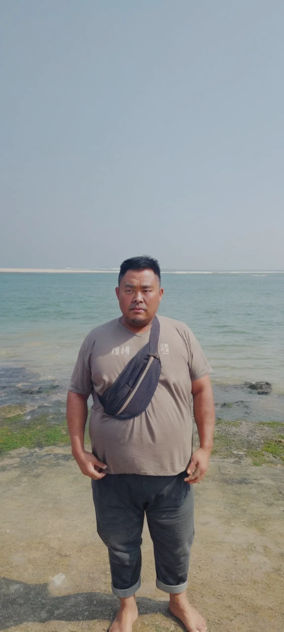 Fat Chubby，pot belly，plump and firm，，five fingers，Fat like a sumo wrestler　　ancient chinese military commander　Three Kingdoms　zhangfei　Strongman　brown skin　Inside an ancient Chinese house　kind face　　　men&#39;s long hair bun hair　Qu Zi　midnight　candle light
