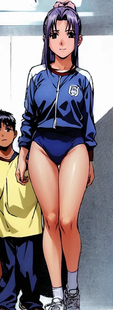 Momoko Koigakubo, a tall girl with beautiful legs, is standing with a smile on her face in a white gym uniform and light navy blue bloomers that look like panties.。Momoko Koigakubo is holding a young boy in a tracksuit.。