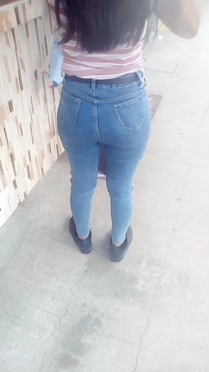culona, extremely hot and sexy, huge butt, tasty buttocks