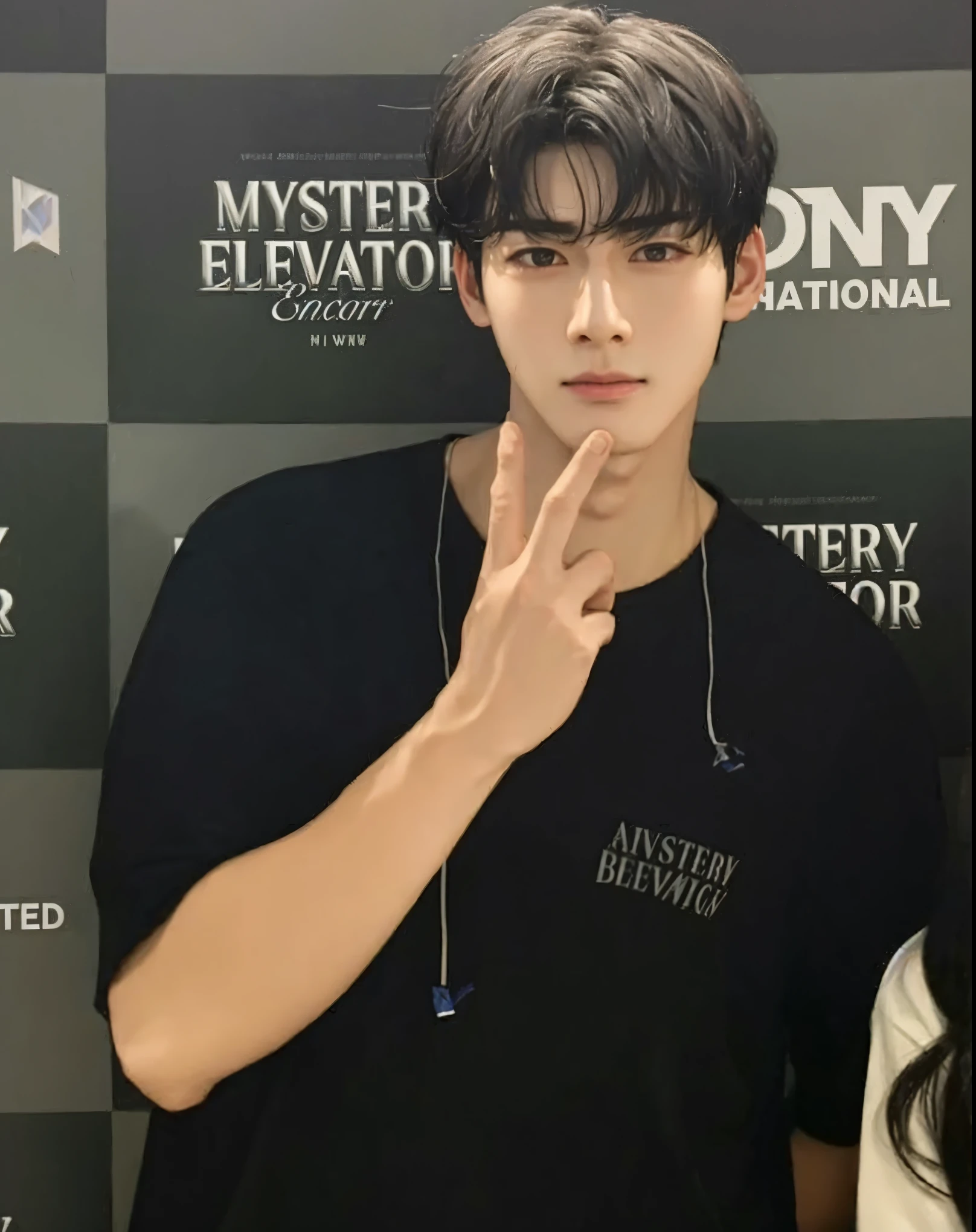 Cha Eunwoo, Astro, black hair, facial hair, black hair