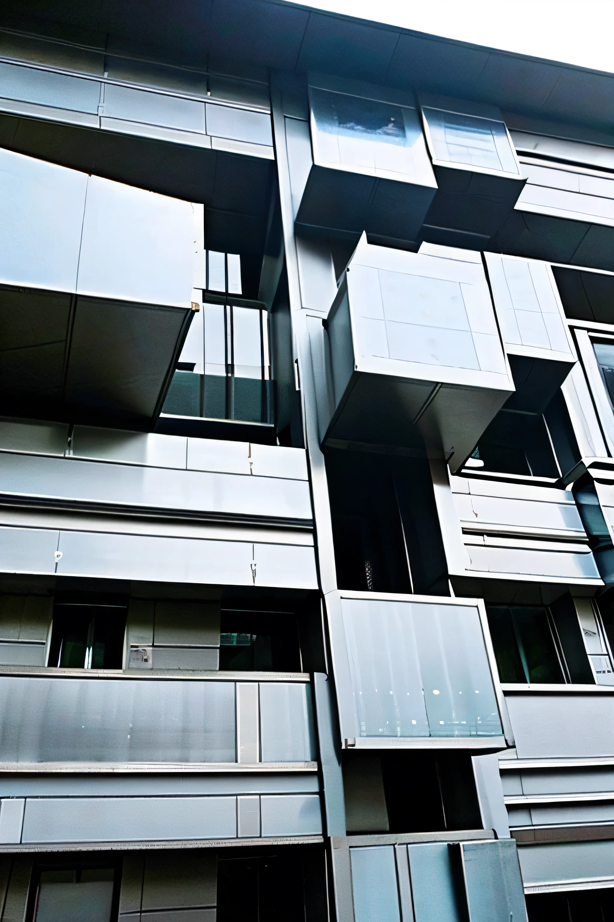 Postmodern architecture、Iron nuggets、Crudely、Sharp、Shining silver、Geometric、Framed、Chaotic