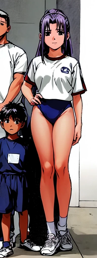 Momoko Koigakubo, a tall girl with beautiful legs, stands in a white gym uniform and light navy blue bloomers that look like panties.。Momoko Koigakubo is holding a young boy wearing a tracksuit。