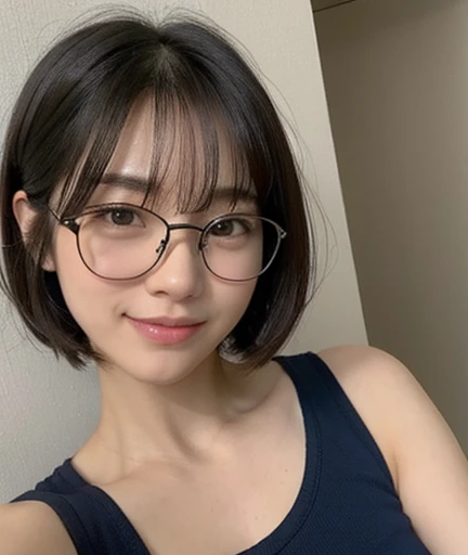 Black T-shirt、Medium Short Hair、smile、looking at the camera、