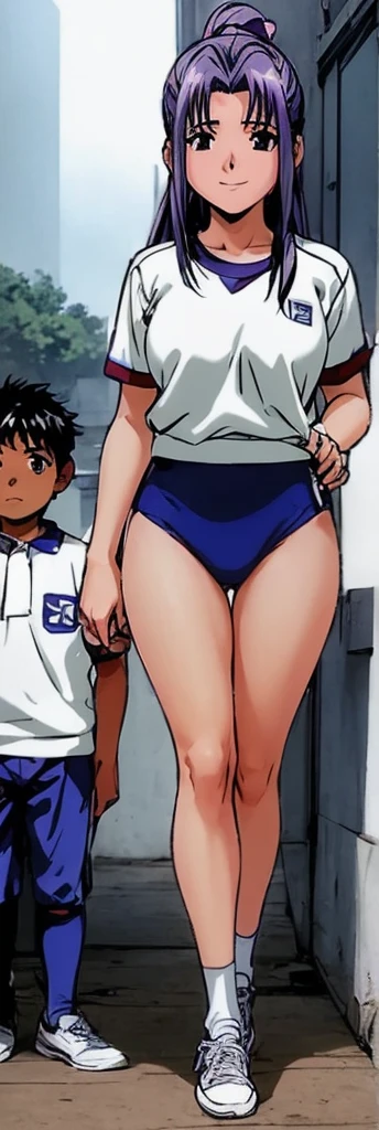 Momoko Koigakubo, a tall girl with beautiful legs, is standing with a smile on her face in a white gym uniform and light navy blue bloomers that look like panties.。Momoko Koigakubo is holding a young boy wearing a tracksuit。