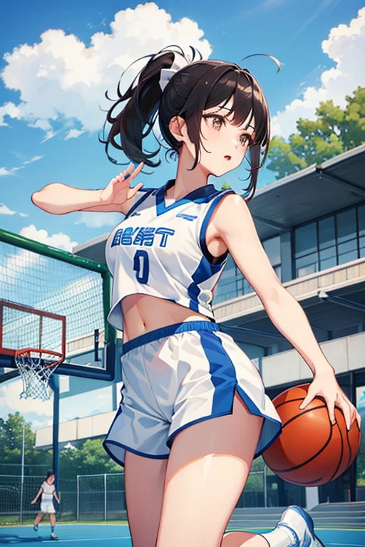 Outdoor basketball court、Beautiful girl playing basketball、Shoot the ball、Jump、only one ball, ponytail、Basketball Uniform、Shorts、Jump and throw the ball、Wind lift lifts the uniform、Abdominal flash