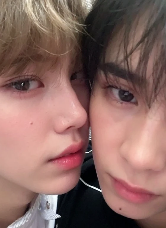 Arafed Asian man with white t-shirt and black hair...., androgynous face, Jung Jaehyun, Jinyoung Shin, delicate androgynous prince, Kim Doyoung, 1 7-year-old boy with a thin face, smart ulzzang, Cai Xu Kun, beautiful androgynous prince, androgynous person, kim taejin, Hyung Tae