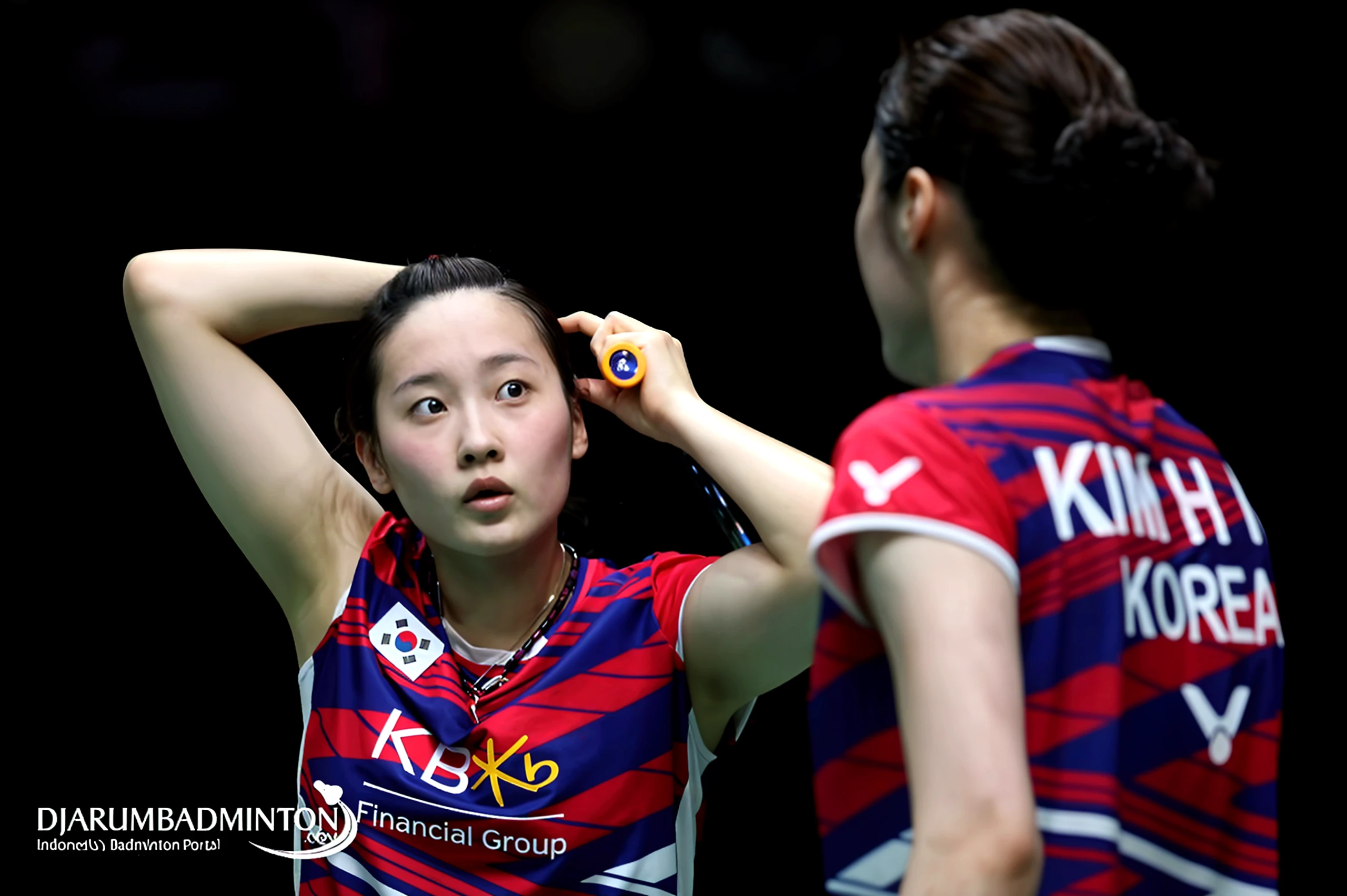 8K,32K, Best Quality , High Definition , Perfect Lighting , RAW Development , Beautiful Skin ,Watch Audience , POV ,1 Japan Beautiful Mature Woman (Huge, Perfect Body) athletics uniform, athletics stadium, obscene armpits, whole body, big, mom, obscene breasts, obscene expression, oil shiny skin, obscene crotch